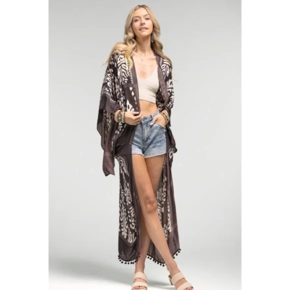 SOLD OUT Charcoal Damask Print Pompom Trim Bohemian Kimono Wrap Coverup Open Top - Picture 3 of 4
